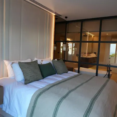 Sea-view Terrace On Banus Marina, 240m Flat *